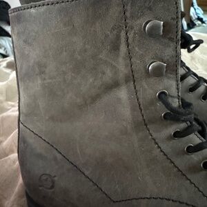 Born boots